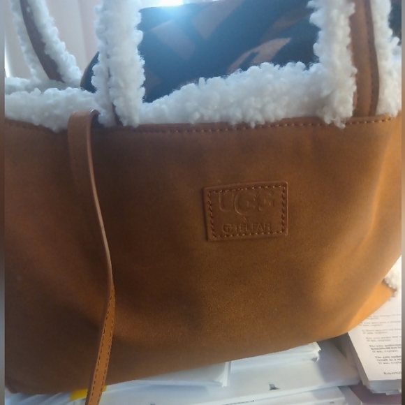 Telfar Brown Shearling Shopping Bag - Picture 4 of 6